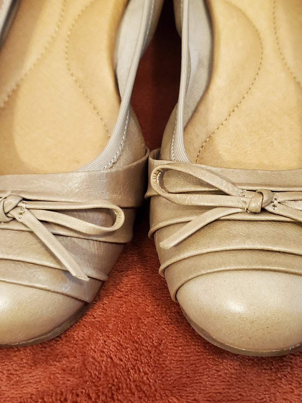 BORN Comfort Ballet Leather Flats - Black and Beige (2 pairs) - Picture 5 of 10